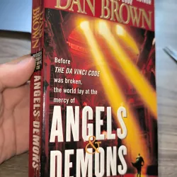 Dan Brown (Angels and Demons)  791517