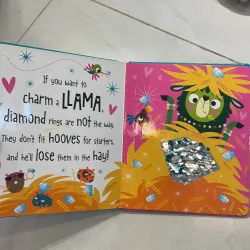 NGOẠI VĂN tiếng anh trẻ em bìa cứng : How to charm a LLAMA - with two-way sequins!  1027554