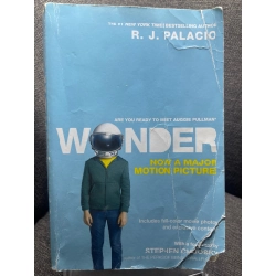 Wonder mới 70% rách góc bìa nhăn bìa ngoại văn R J Palacio HPB1505 181507