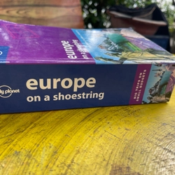 EUROPE ON A SHOESTRING - BIG TRIP ON SMALL BUDGETS 543375
