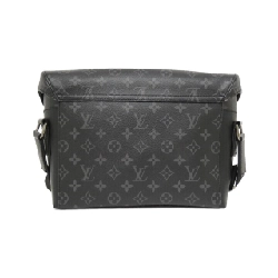 Túi đeo chéo Louis Vuitton Monogram Eclipse Voyage PM M40511 611797