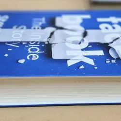 FACEBOOK - THE INSIDE STORY (Steven Levy) - bìa cứng & đẹp 731349