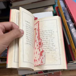 II Tựa sách: Con Gái Phải Mạnh Mẽ (Bản Đặc Biệt) - PLOY - 2015 698000