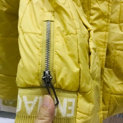 Áo khoác gió nữ size M  291124