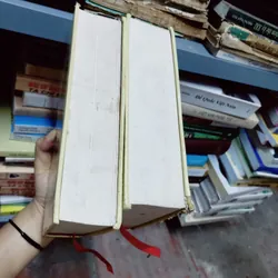 Tranh luận văn nghệ  604664