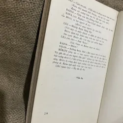 Những bông hoa anh túc - tập kịch Bungari - sân khấu- kịch  762292