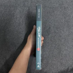 Trăng cười: Tuyển tập truyện ngắn hiện đại Nhật Bản - Hoàng Long tuyển dịch 748500