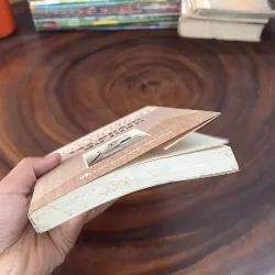 II Văn Học: Văn Thơ Hồ Chí Minh _ Tác Phẩm Và Dư Luận - 2002 999256