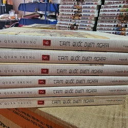 Trọn bộ tam quốc diễn nghĩa 6 tập (tập 1 bị mất bìa ngoài) như hình 
220k