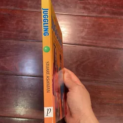  📚 JUGGLING All You Need to Know Develope Juggling Skills - ngoại văn kĩ năng tung bóng 1054584