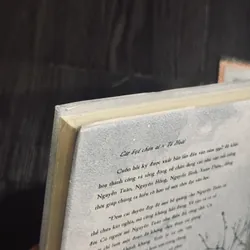 Cát bụi chân ai (bìa cứng, seal, pk) 600974