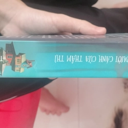 [Sách cũ] Dưới Cánh Cửa Thầm Thì TJ Klune (gần như mới, giá tốt) 477035