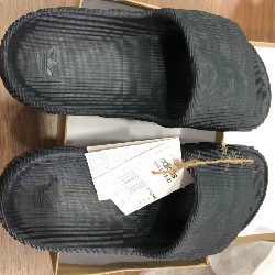 DÉP ĐÚC NAM/NỮ AU.TH ADIDA.S - SIZE 42 9416