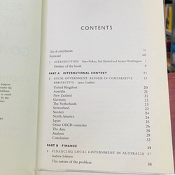 RESHAPING AUSTRALIAN LOCAL GOVERNMENT  519979