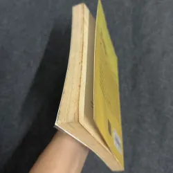 Lá nằm trong lá - Nguyễn Nhật Ánh 1023172