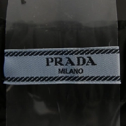 Quần short PRADA logo hình tam giác 22C757 S231 1WQ8 - Hàng hiệu Authentic 820497