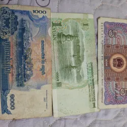 Tiền 3 nước khác nhau