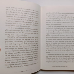 Ông Trăm Tuổi Trèo Qua Cửa Sổ Và Biến Mất - Jonas Jonasson

 377898