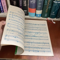 II Âm Nhạc (Sách Khổ Lớn): Lý Thuyết Và Thực Hành Trên Đàn Organ - Ngô Ngọc Thắng 548020
