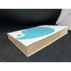 Người Lạ Trên Giường, Cuốn Sách Mọi Người Phụ Nữ Trưởng Thành Đều Nên Có, Mới 70% (Ố Vàng), 2015 SBM2504 914077