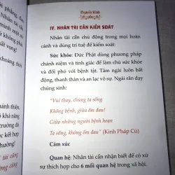 Cuốn sách vàng 778336