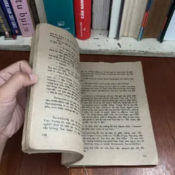 II Sách Xưa: Nhầm Đối Tượng - Nhiều Tác Giả - 1987 605994