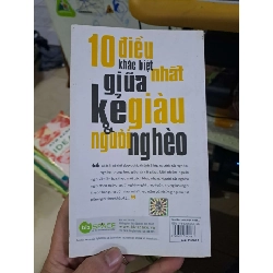 10 điều khác biệt nhất giữa kẻ giàu và người nghèo 2014 mới 80% ố bung vài trang đầu KỸ NĂNG HCM1809 919799