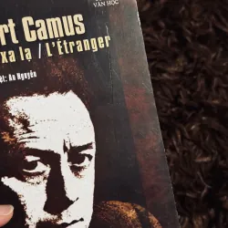 Người xa lạ 932489