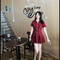 Đầm jean tay ngắn kiểu đuôi xếp ly phối khóa kéo giữa cổ bẻ, có quần bảo hộ, màu đỏ size M 720120