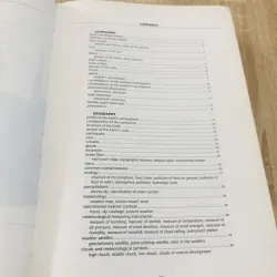 THE MACMILLAN VISUAL DICTIONARY 968636