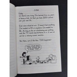 Diary of a wimpy kid 9 The long haul (bìa cứng) mới 80% bẩn bìa, ố nhẹ, có chữ viết trang đầu HCM1712 Jeff Kinney NGOẠI VĂN 355209