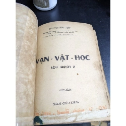 Vạn Vật Học Lớp Mười A - Nguyễn Cửu Triệp 396020