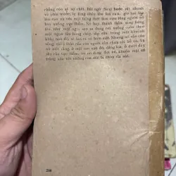 Tiểu thuyết Con thằn lằn trắng  1010966