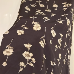 Chân váy midi hoạ tiết hoa nâu tây 508982
