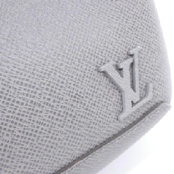 Túi đeo chéo Louis Vuitton Taiga Avenue M30801 612706