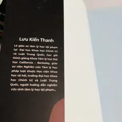 VÌ SAO CON NGƯỜI PHẠM TỘI - phân tích tâm lý học tội phạm  726442