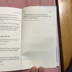 Tỷ phú bán giày 755323