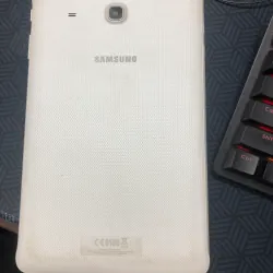 Máy tính bảng Samsung Galaxy Tab E 9.6 inch 16GB màu trắng 784390