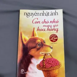 Con chó mang giỏ hoa hồng