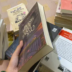 Bóng tối và ánh sao 972363