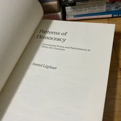 Sách cũ: Patterns of Democracy - Arend Lijphart 957829