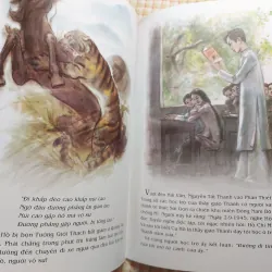 TỪ LÀNG SEN - Truyện: Sơn Tùng • Tranh: Lê Lam - Sách viết về Bác Hồ 763828