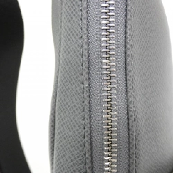 Túi đeo chéo Louis Vuitton Taiga Avenue M30801 612576