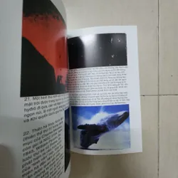 Sách Vũ trụ của Carl Sagan 717356