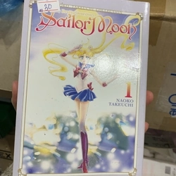 [Phiên Chợ Sách Cũ] Sailor Moon - Thủy Thủ Mặt Trăng - Tập 1 (Bản Tiếng Anh) (2011) - Naoko Takeuchi R1208