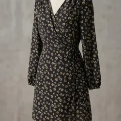 Váy Wrap Dress Hoa Cúc Nhí - Đen Huyền Bí & Thanh Lịch 1010881