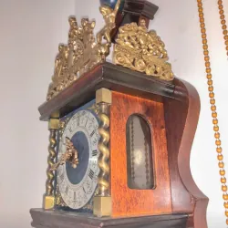 Đồng hồ tạ Lê Đức và thùng chuông  927342