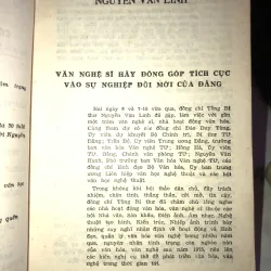 Tác phẩm văn học  1002949