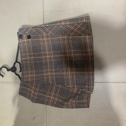Chân váy chữ A ngắn trên gối 544135