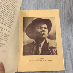 M gorki đời sống sự nghiệp văn học gắn liền với cuộc vận động cách mạng nga. 10a2 1025739
